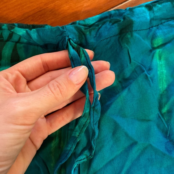 Rayon draw string soft flowy pants - Picture 4 of 4